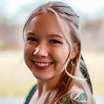 headshot of Sierra Nevada University 2021 valedictorian candidate from the humanities department Lauren Rose