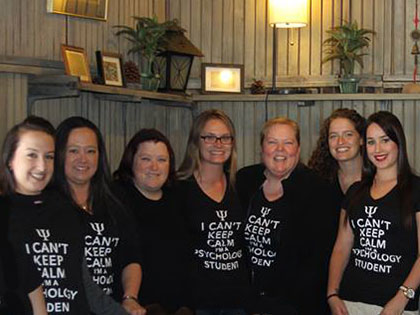 psychology majors at Sierra Nevada College celebrate in t-shirts that say I can't keep calm I'm a psychology student