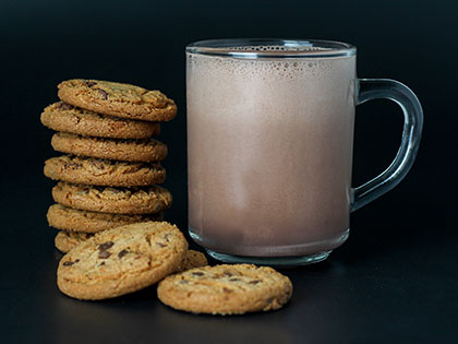 hot cocoa and chocolate chip cookies