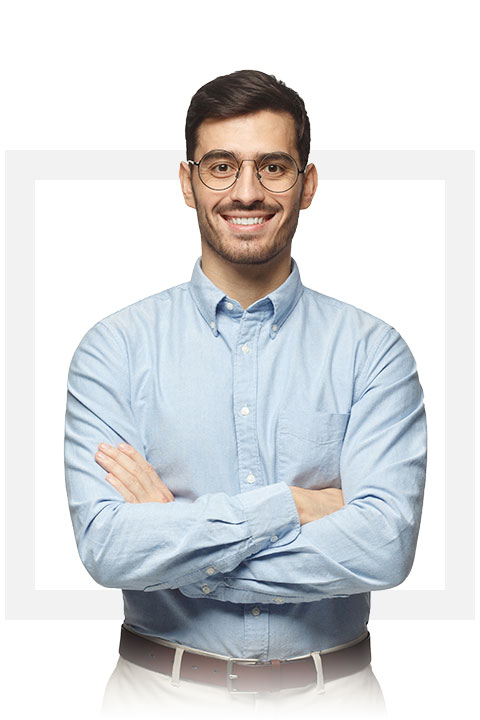 a smiling male entrepreneurship and business student at Sierra Nevada University